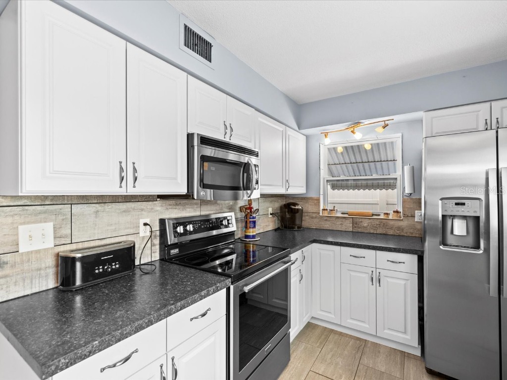 10819 86th Avenue Seminole FL 33772 TB8462258 image15