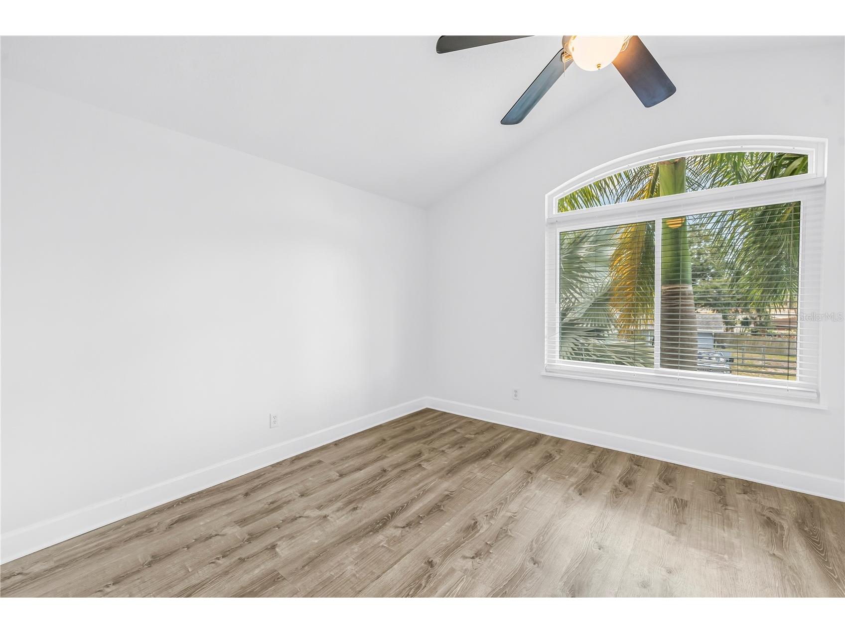 10819 Seminole Drive N Saint Petersburg FL 33708 TB8509289 image68