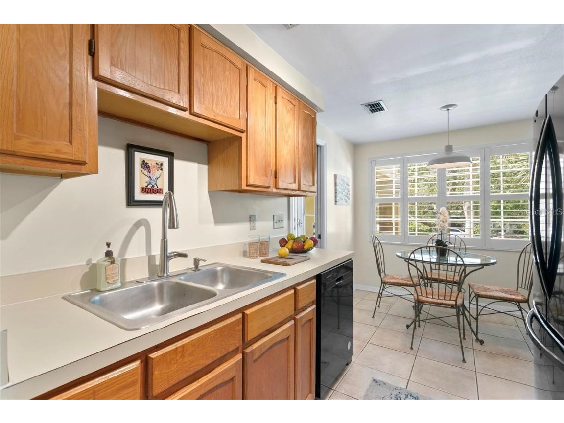 10823 Indian Hills Court #33 Seminole FL 33777 TB8446226 image13