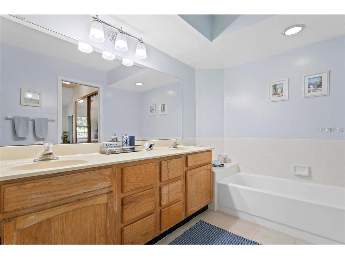 10823 Indian Hills Court #33 Seminole FL 33777 TB8446226 image20