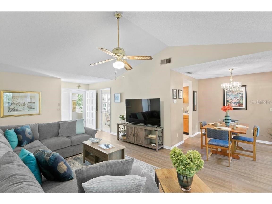 10823 Indian Hills Court #33 Seminole FL 33777 TB8446226 image5