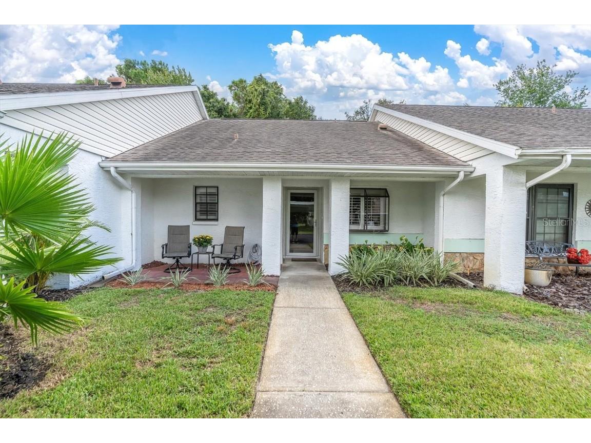 10824 Laquinta Drive New Port Richey FL 34654 W7867889 image1