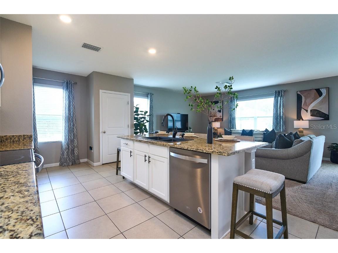 10826 Trailing Vine Drive Tampa FL 33610 TB8388809 image17