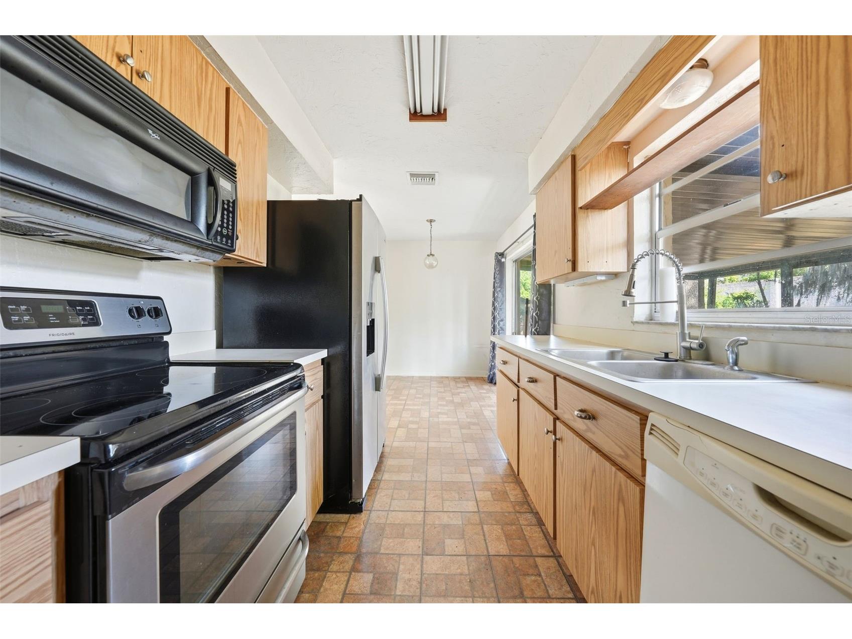 10829 Margaret Drive Tavares FL 32778 - LAKE HARRIS OM721527 image13