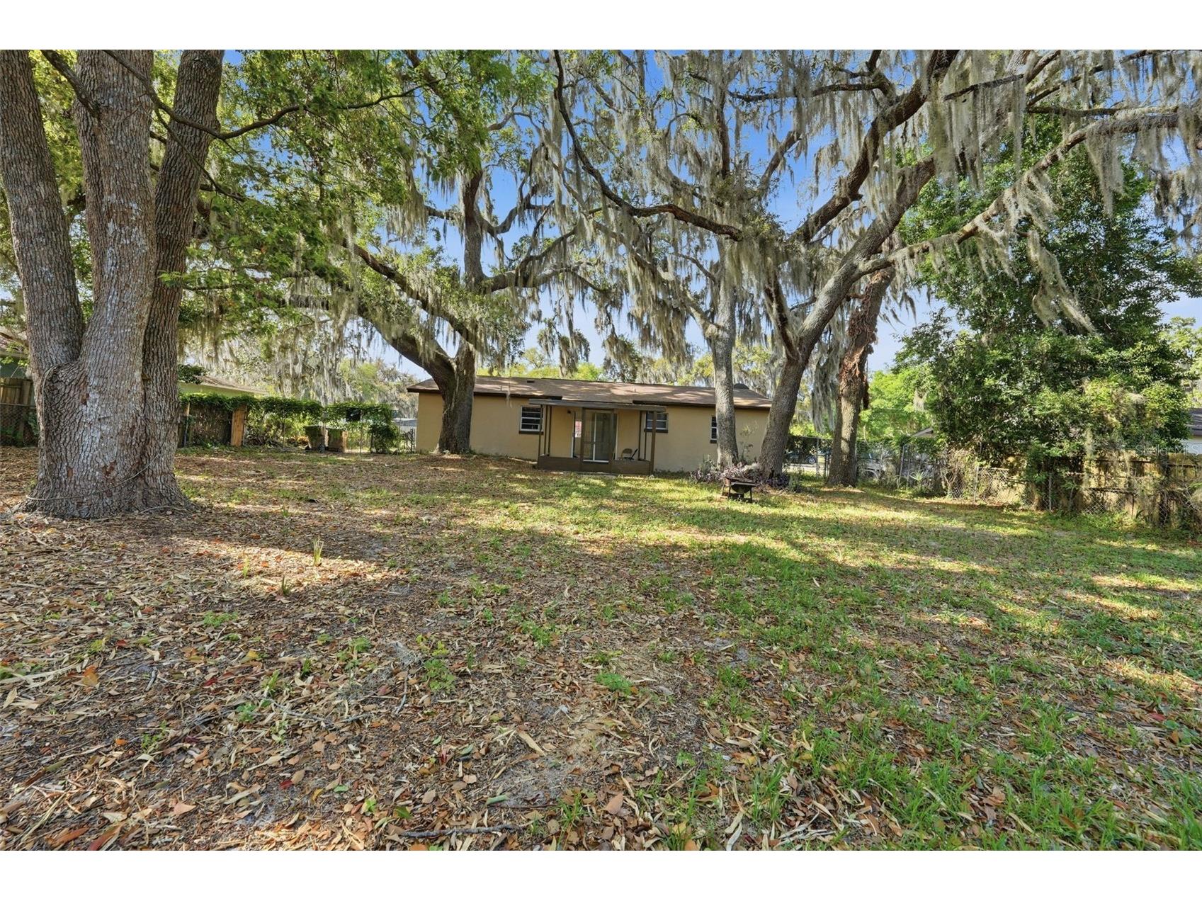 10829 Margaret Drive Tavares FL 32778 - LAKE HARRIS OM721527 image3