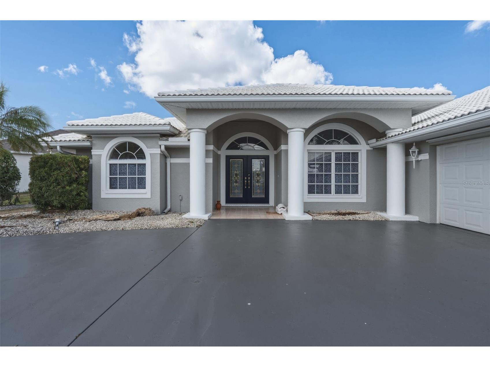 1083 Manilla Lane Punta Gorda FL 33983 C7525636 image1