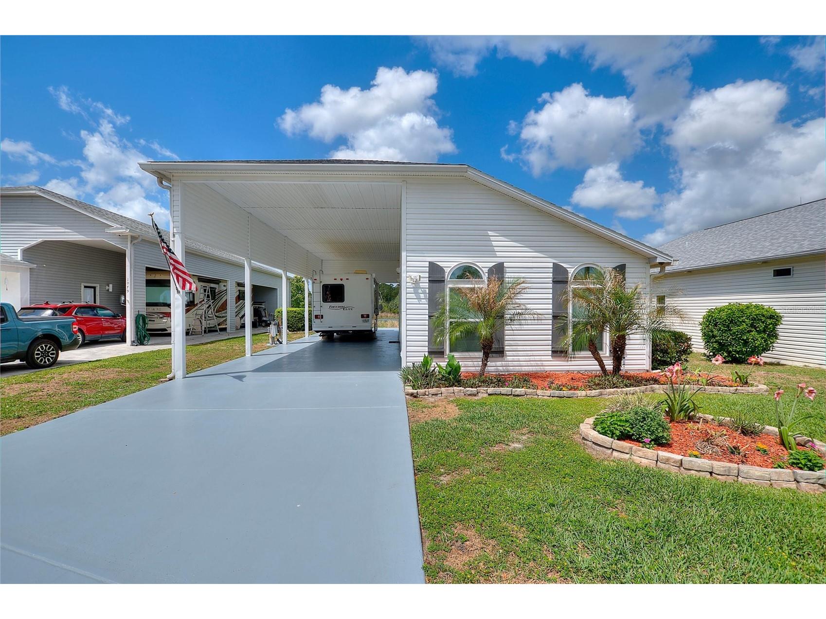 1083 Motorcoach Drive Polk City FL 33868 L4960975 image1