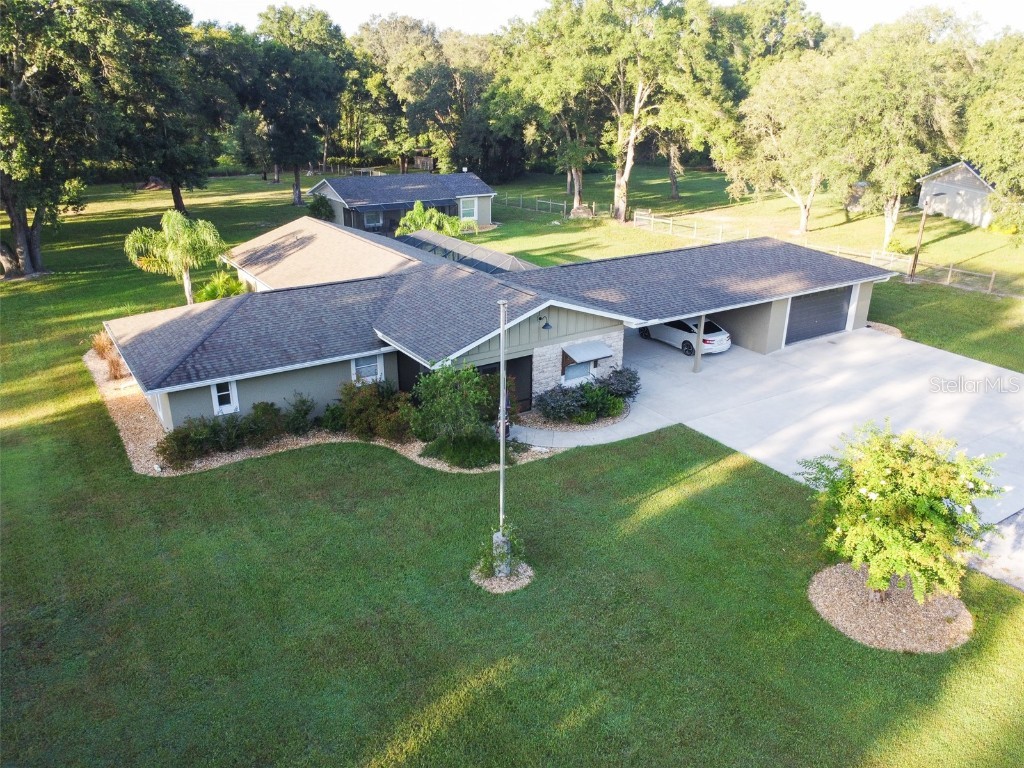 1083 Ne 137th Ln Oxford FL 34484 V4938195 image1