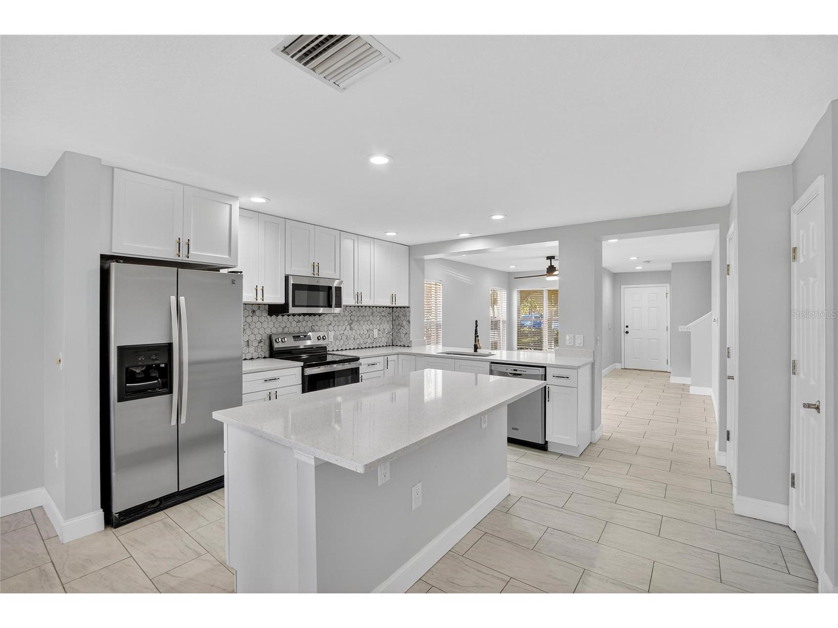 10830 Lake Saint Charles Boulevard Riverview FL 33578 TB8459916 image12