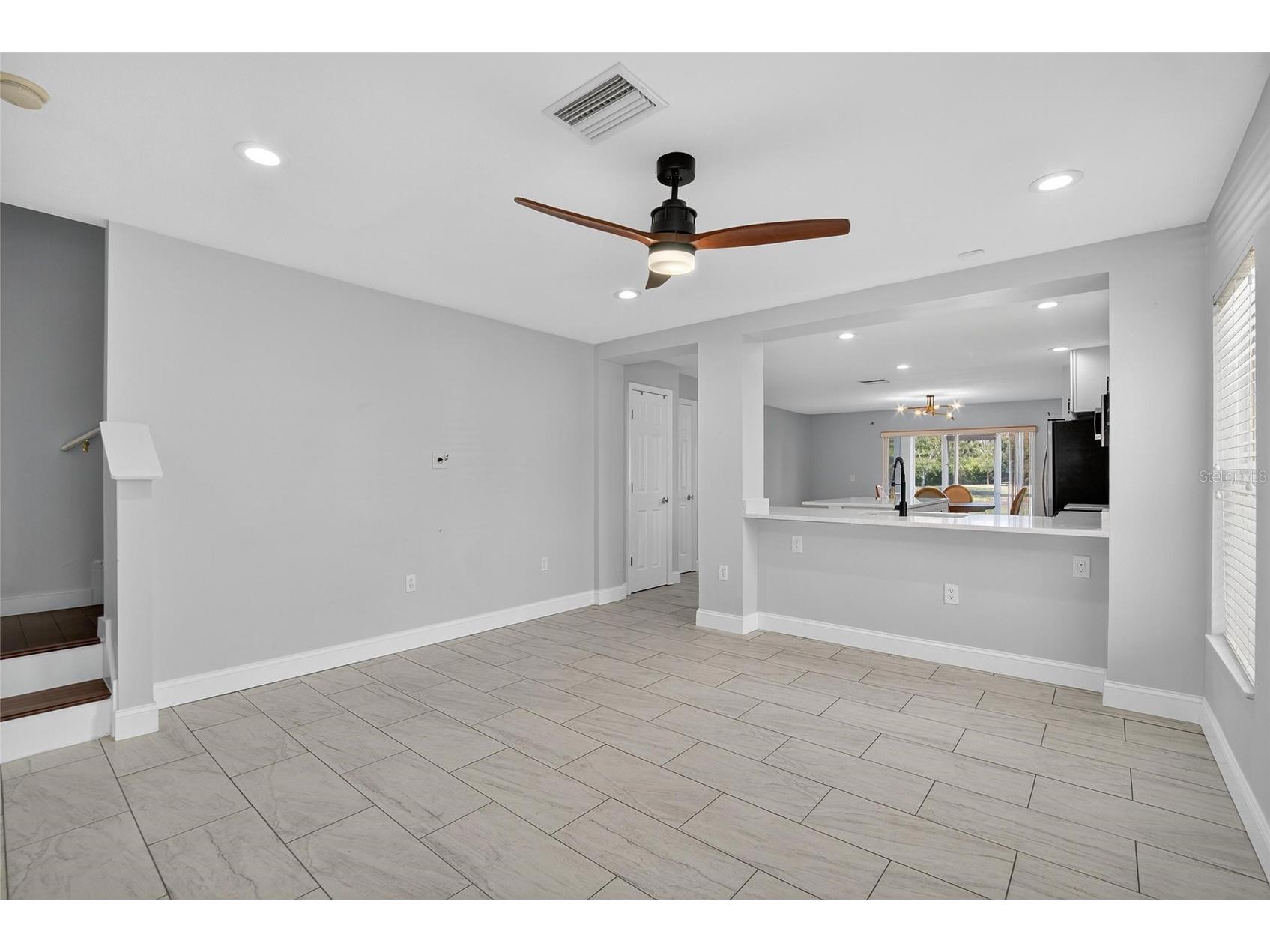 10830 Lake Saint Charles Boulevard Riverview FL 33578 TB8459916 image5