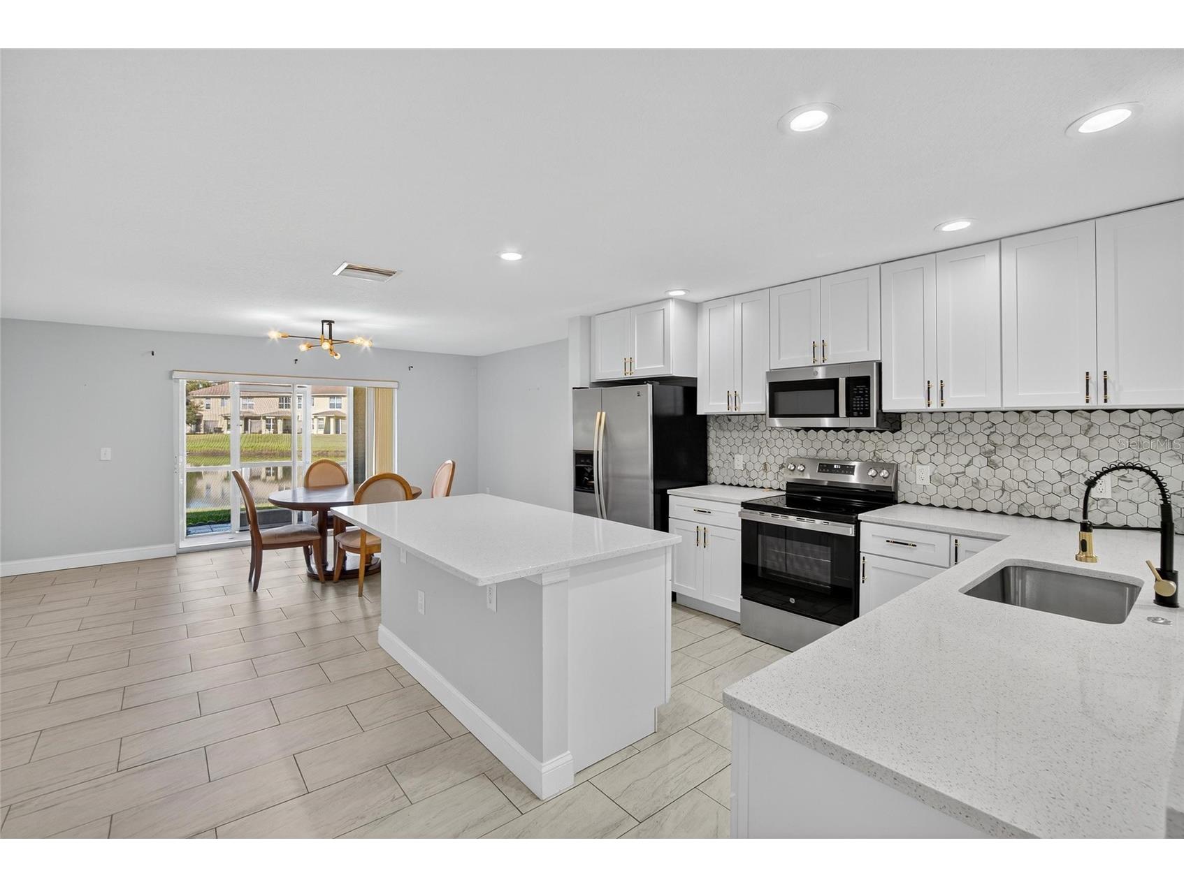 10830 Lake Saint Charles Boulevard Riverview FL 33578 TB8459916 image8