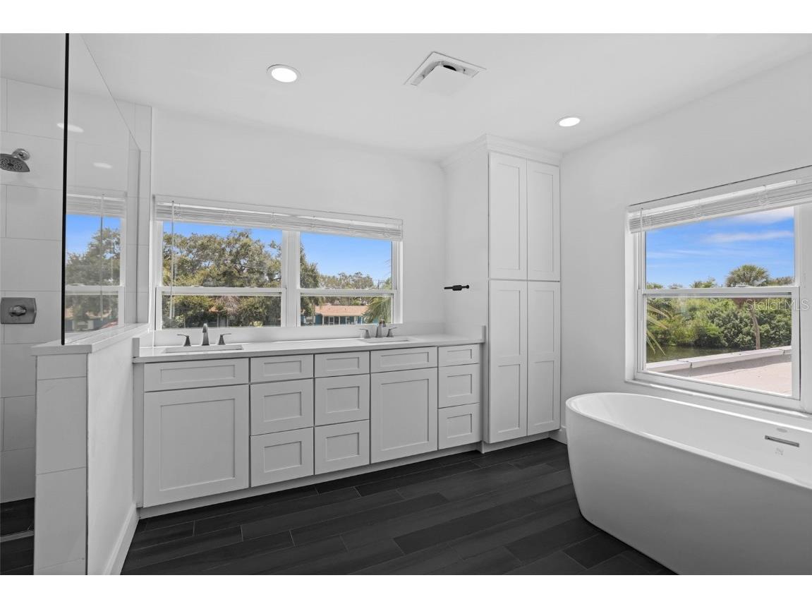 10830 Navajo Drive Saint Petersburg FL 33708 TB8432031 image38