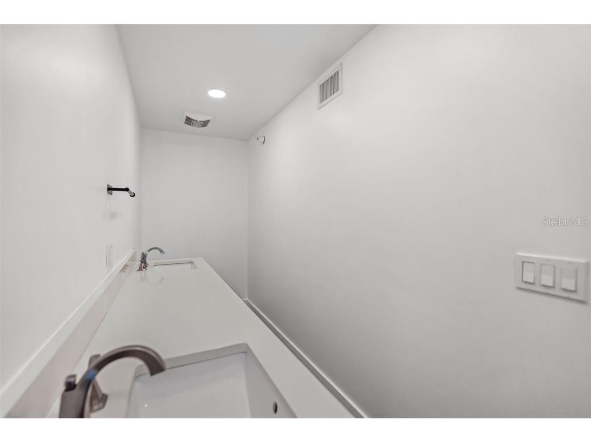 10830 Navajo Drive Saint Petersburg FL 33708 TB8432056 image86