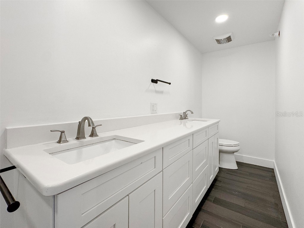 10830 Navajo Drive Saint Petersburg FL 33708 TB8432056 image87