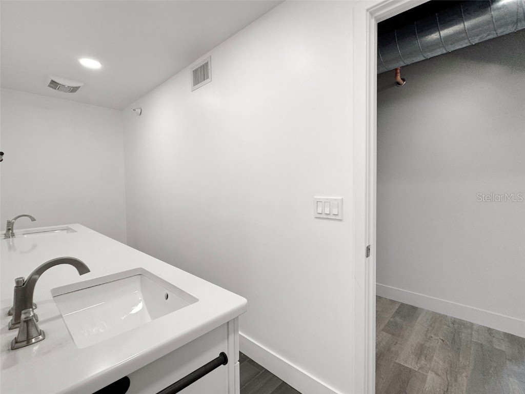 10830 Navajo Drive Saint Petersburg FL 33708 TB8432056 image89