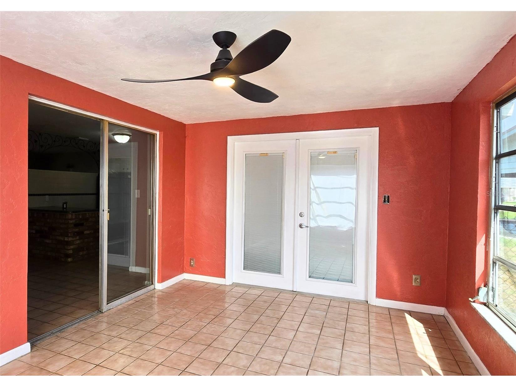 10833 111th Place N Seminole FL 33778 TB8521973 image17