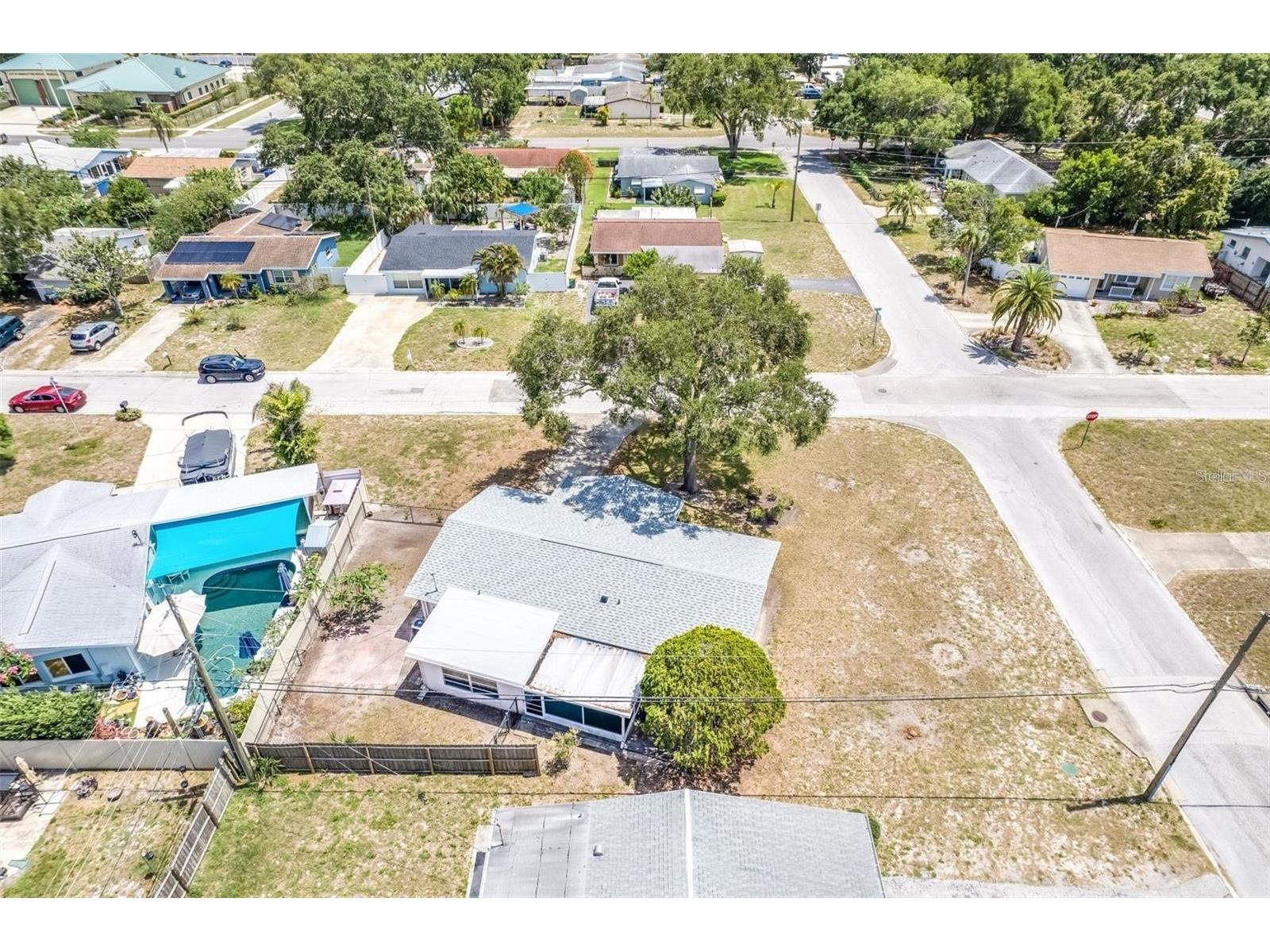 10833 111th Place N Seminole FL 33778 TB8521973 image27