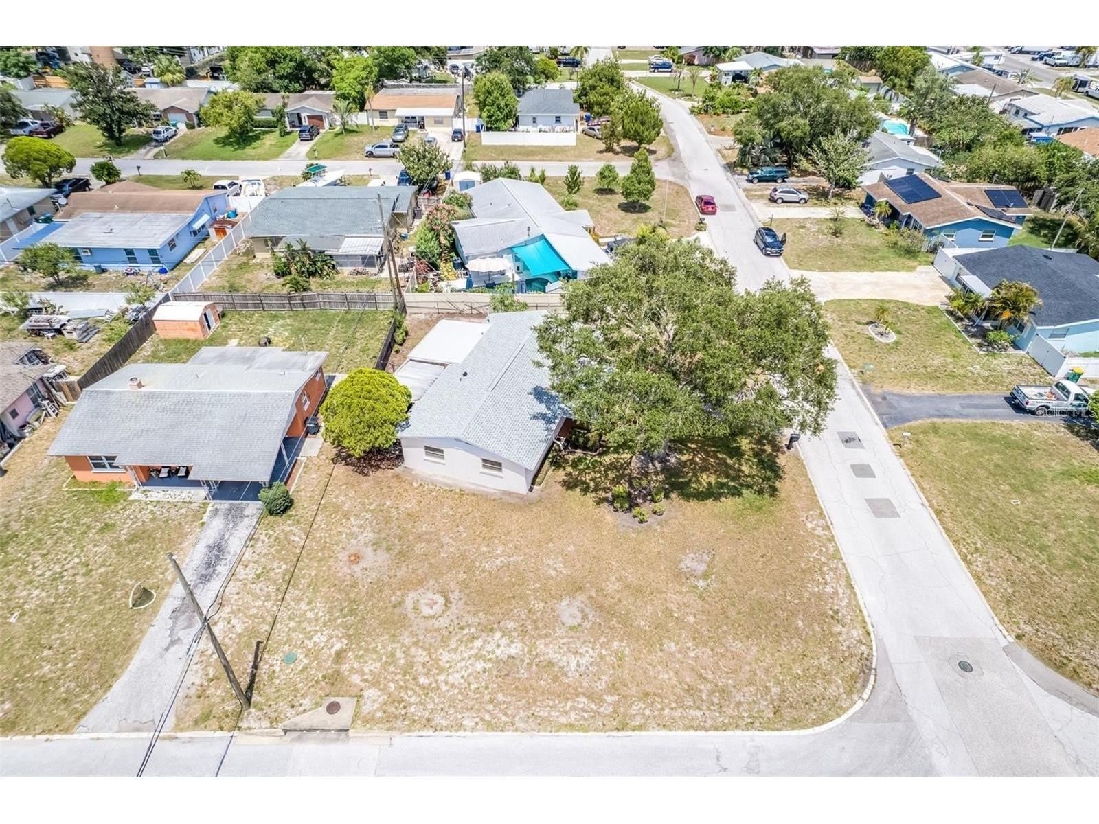 10833 111th Place N Seminole FL 33778 TB8521973 image28
