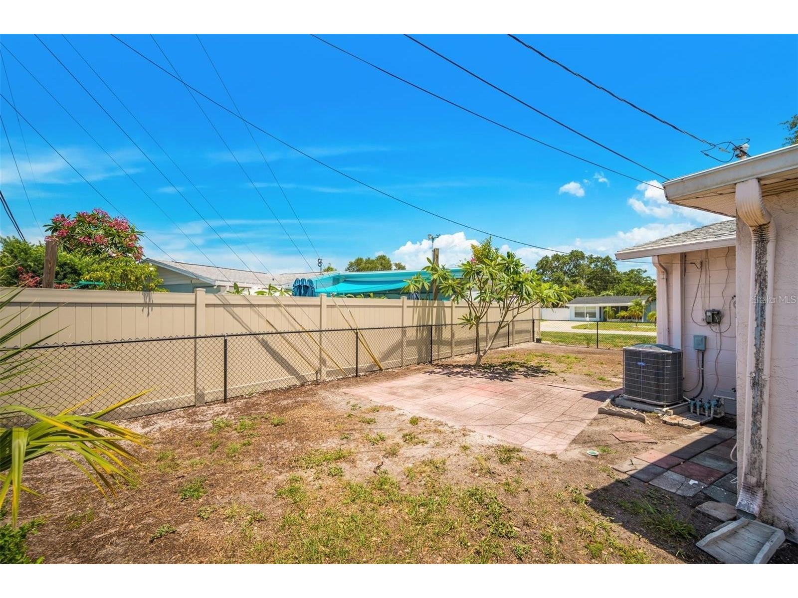 10833 111th Place N Seminole FL 33778 TB8521973 image37