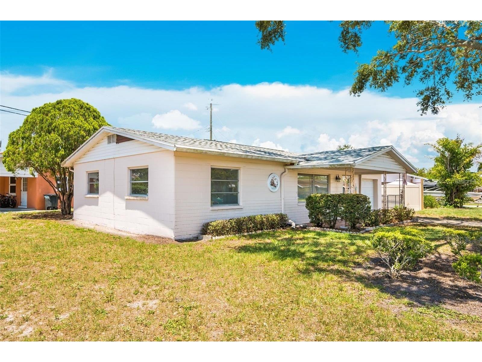 10833 111th Place N Seminole FL 33778 TB8521973 image41