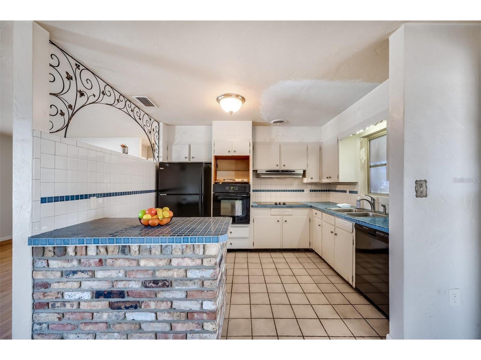 10833 111th Place N Seminole FL 33778 TB8521973 image9
