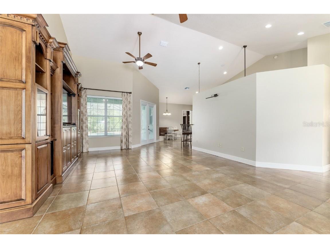 10835 SE Highway 464c Ocklawaha FL 32179 OM703982 image14