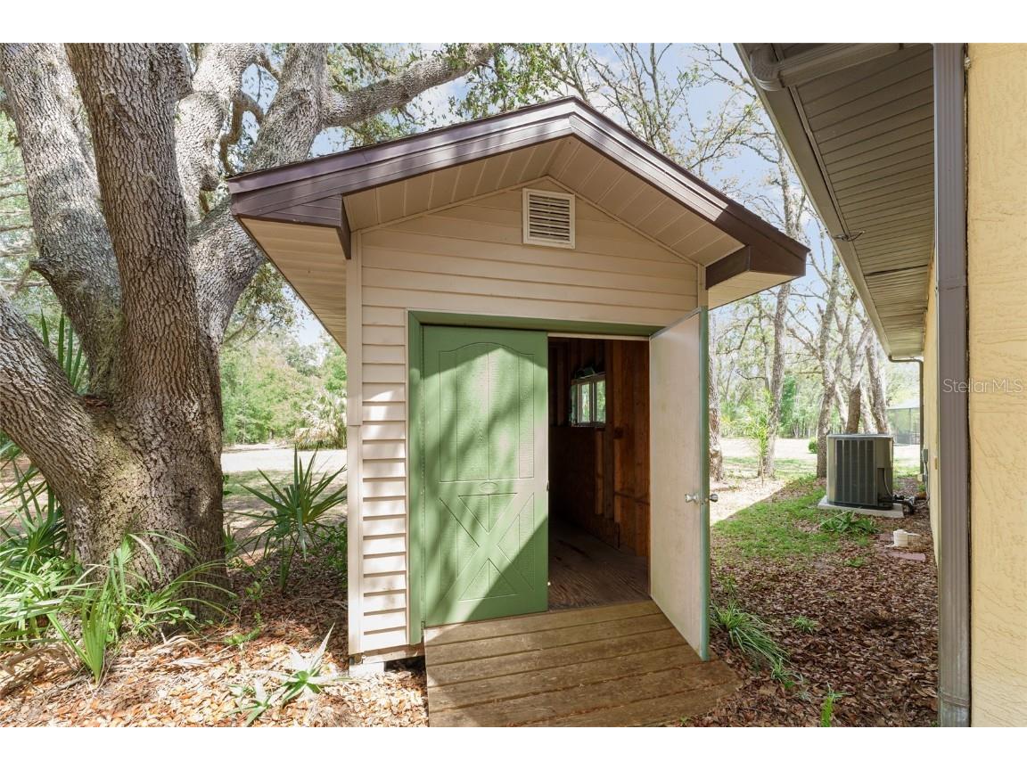 10835 SE Highway 464c Ocklawaha FL 32179 OM703982 image74