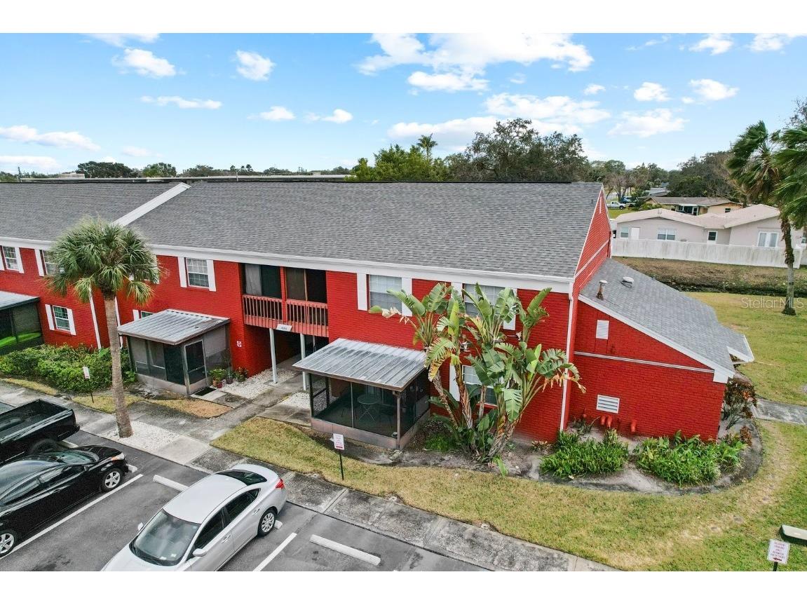 1084 82nd Terrace N #1084A Saint Petersburg FL 33702 U8187622 image1