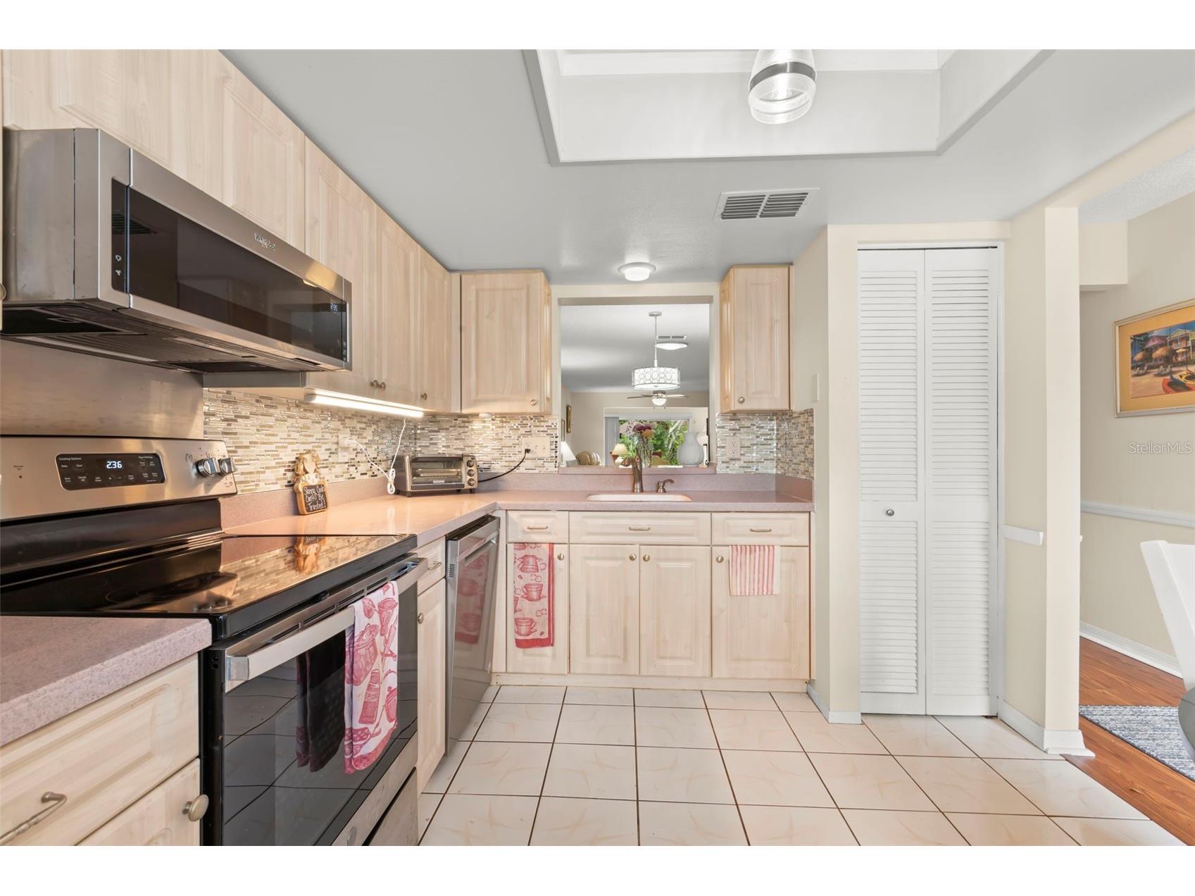 1084 Dunrobin Drive #D Palm Harbor FL 34684 TB8466777 image10