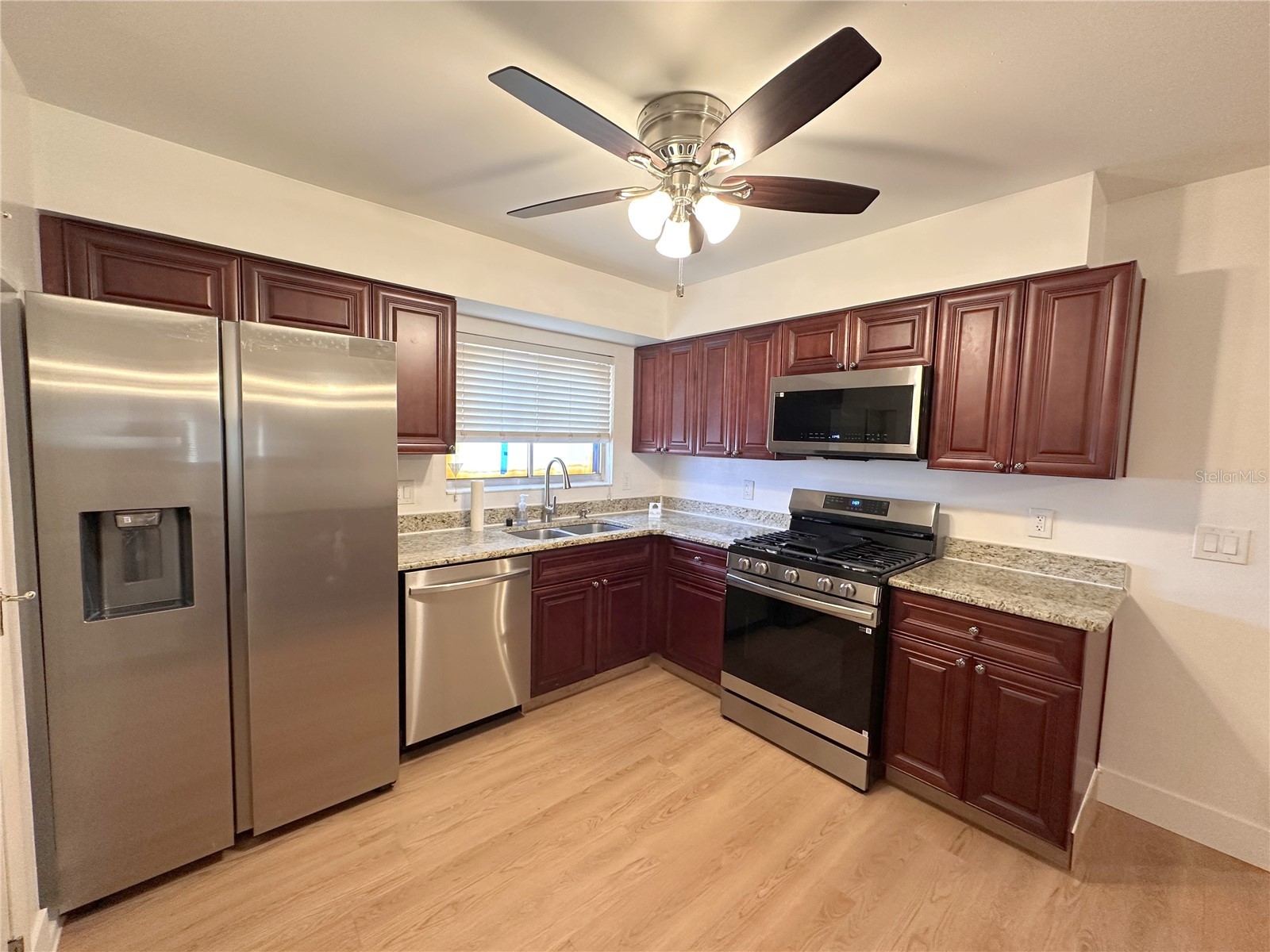 10848 Wilderness Court Orlando FL 32821 O6376994 image2