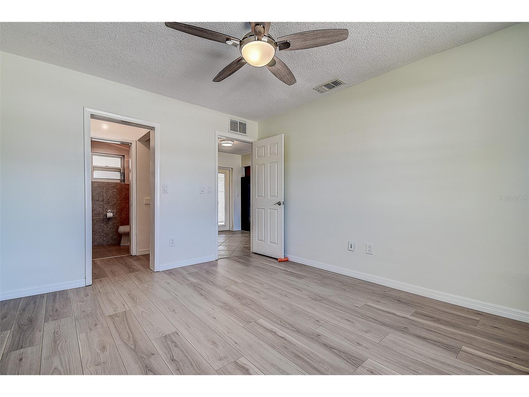 10849 92nd Street Seminole FL 33777 TB8490260 image15