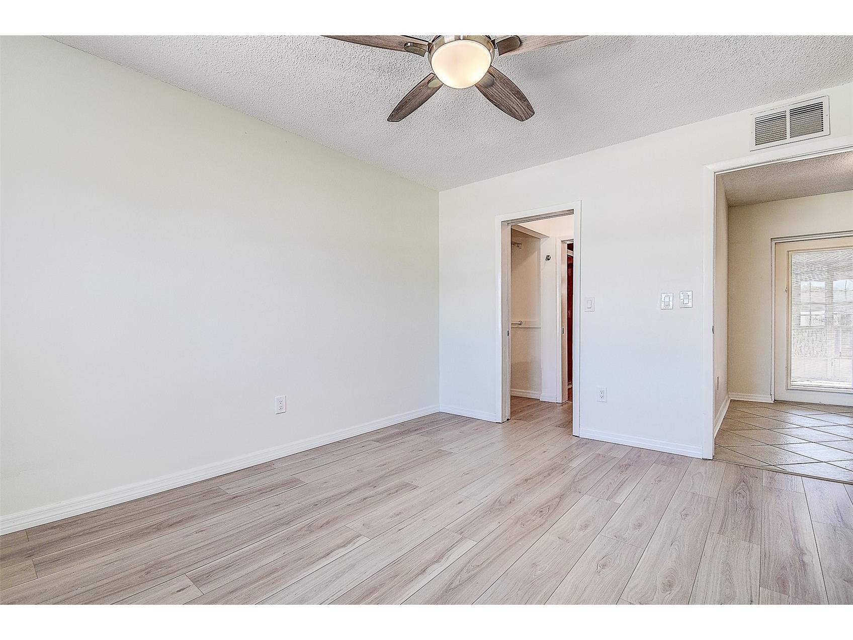 10849 92nd Street Seminole FL 33777 TB8490260 image16