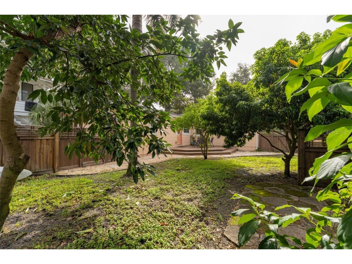 1085 16th Avenue N Saint Petersburg FL 33704 TB8450198 image28