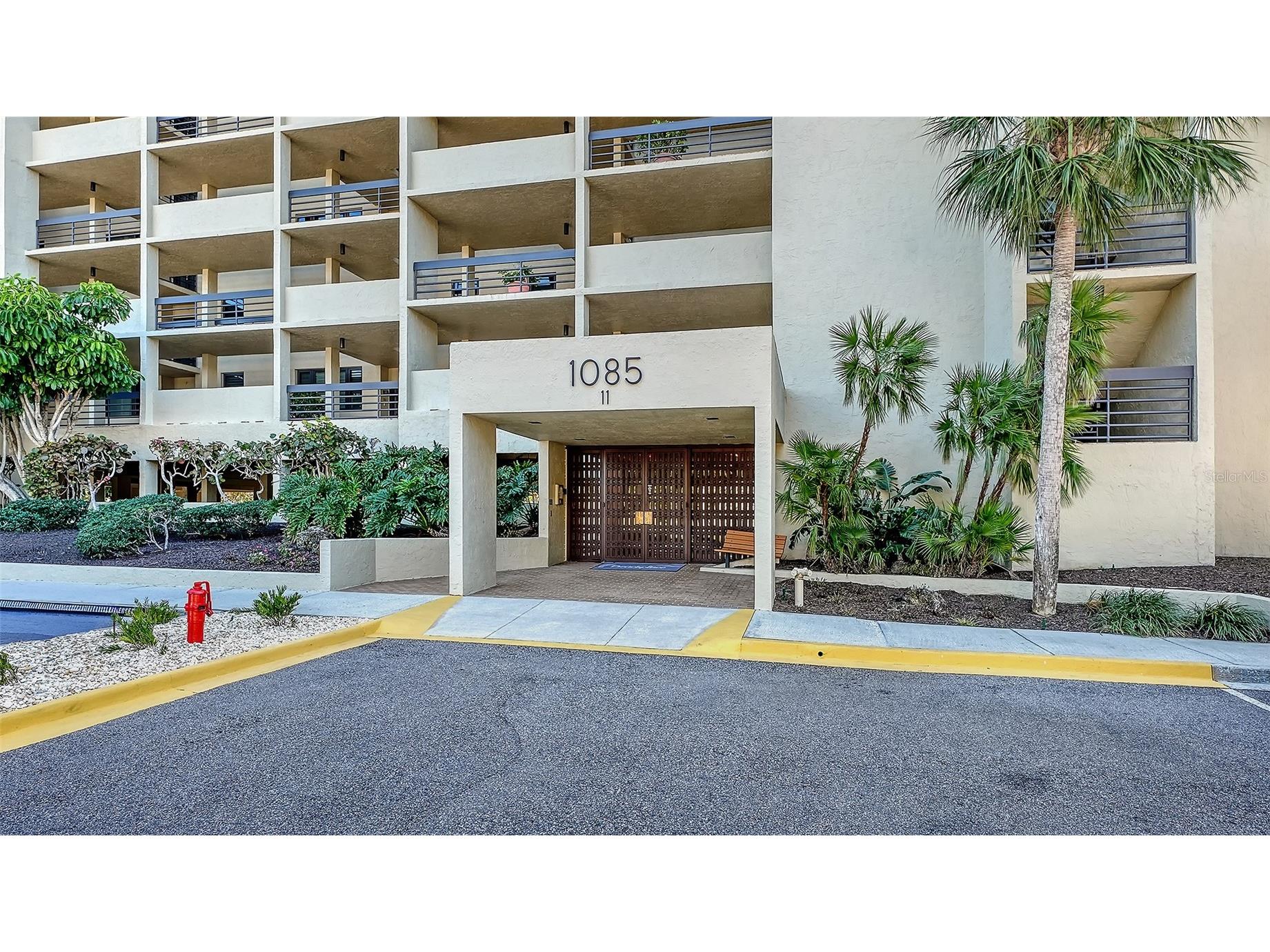 1085 Gulf Of Mexico Drive #205 Longboat Key FL 34228 - GULF OF MEXICO A4681713 image3