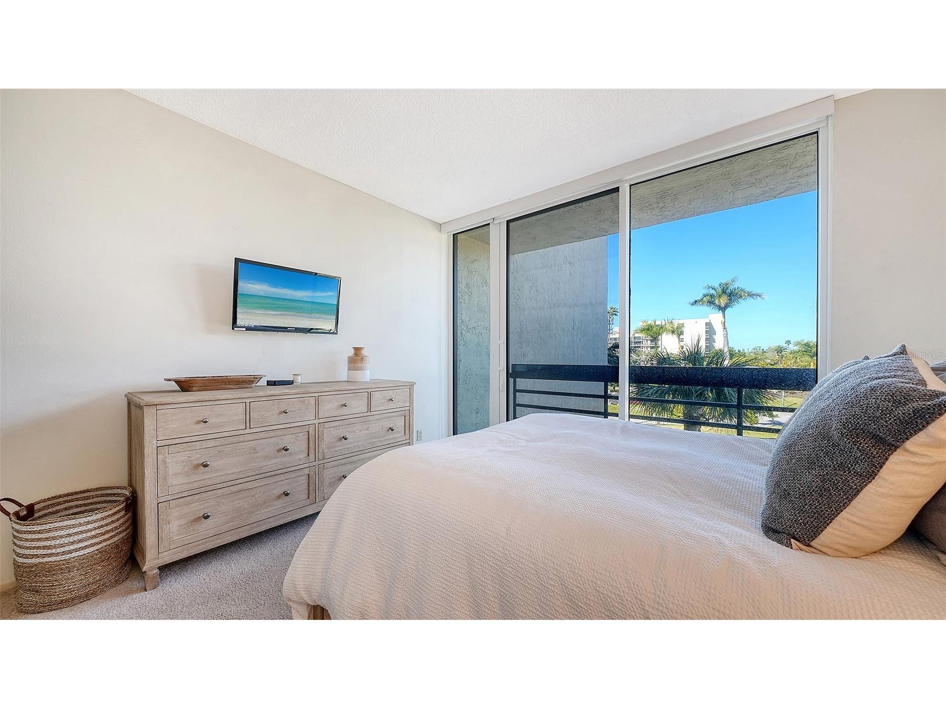 1085 Gulf Of Mexico Drive #205 Longboat Key FL 34228 - GULF OF MEXICO A4681713 image36