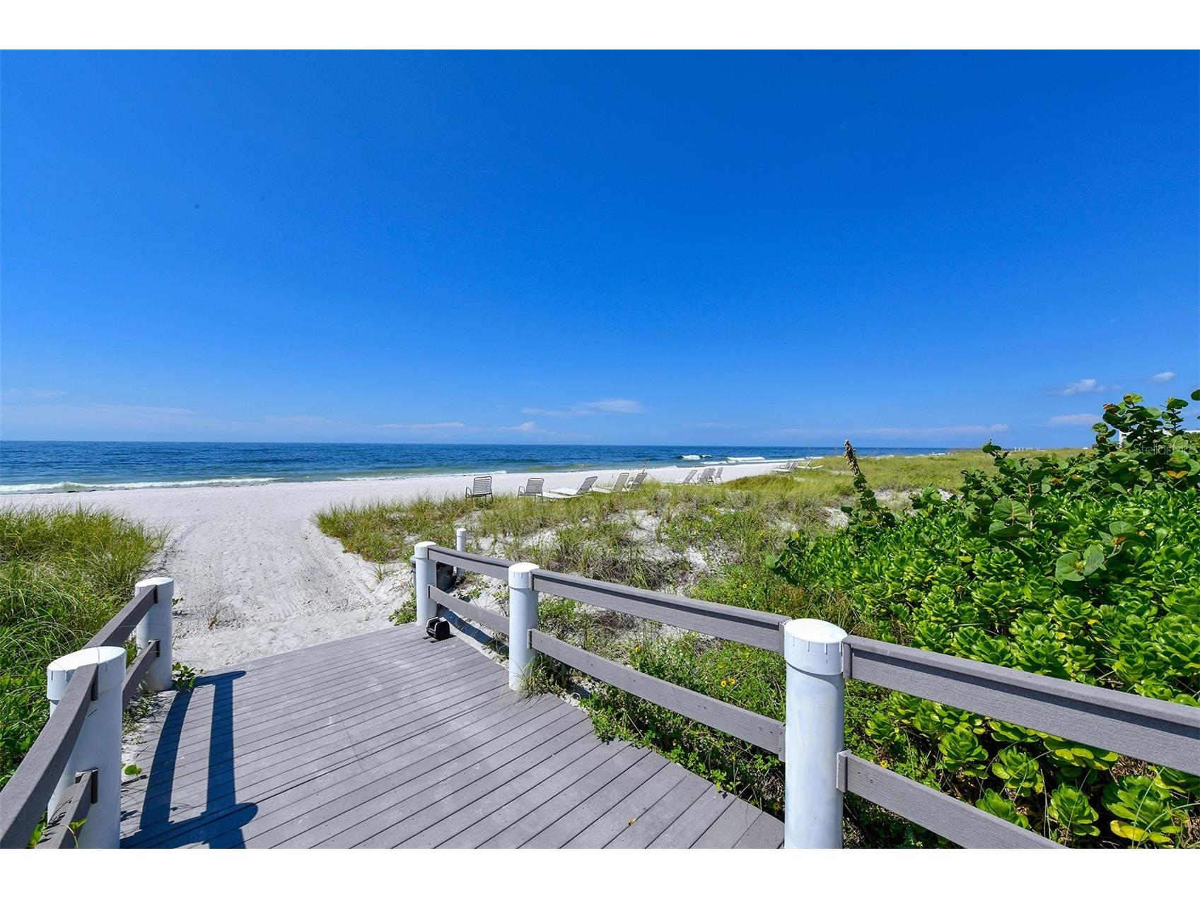 1085 Gulf Of Mexico Drive #205 Longboat Key FL 34228 - GULF OF MEXICO A4681713 image60