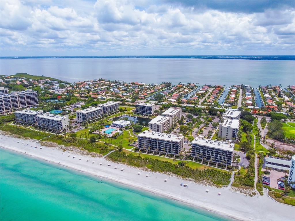 1085 Gulf Of Mexico Drive #302 Longboat Key FL 34228 - GULF OF MEXICO A4589636 image1