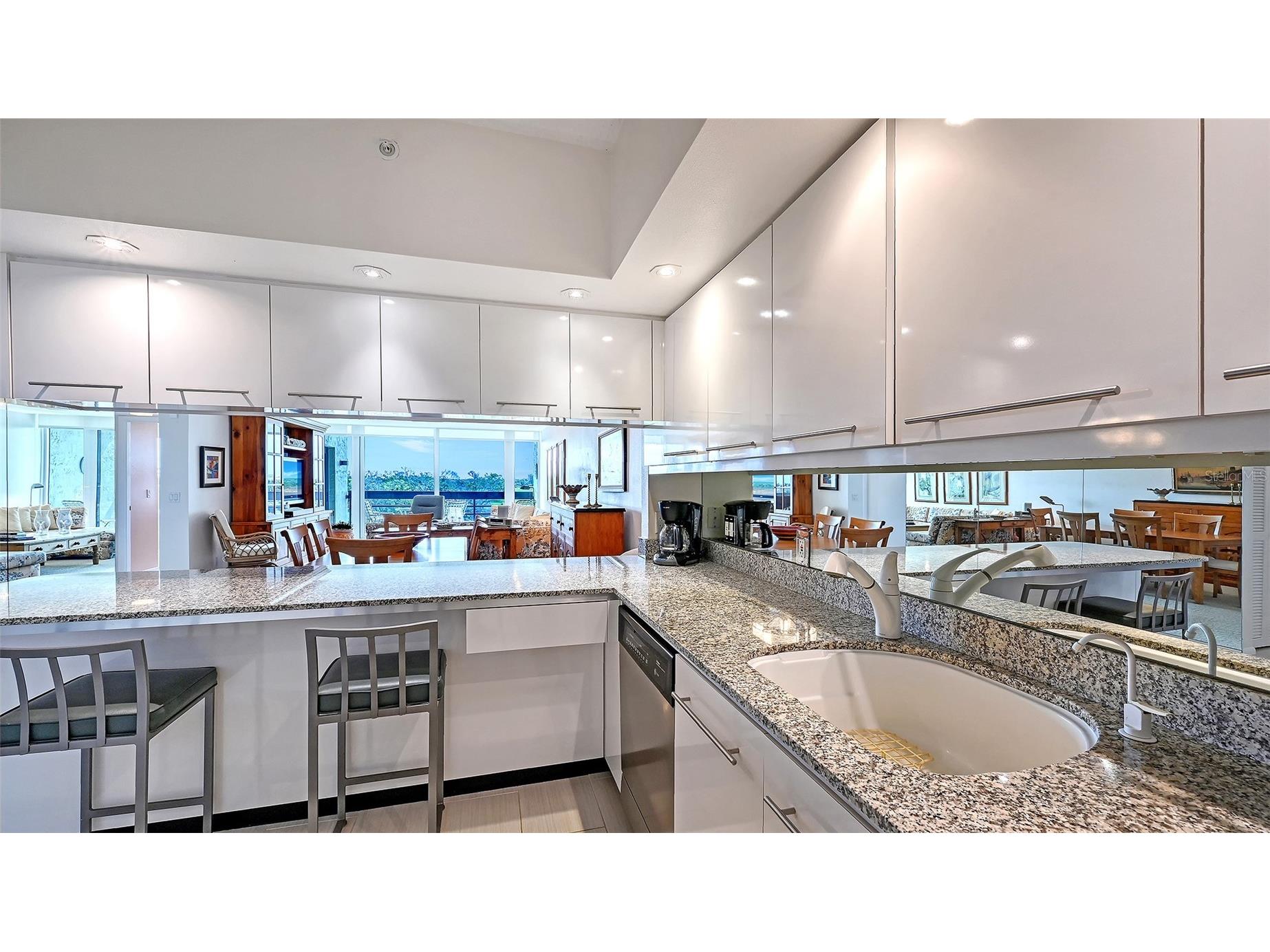 1085 Gulf Of Mexico Drive #404 Longboat Key FL 34228 A4686960 image11
