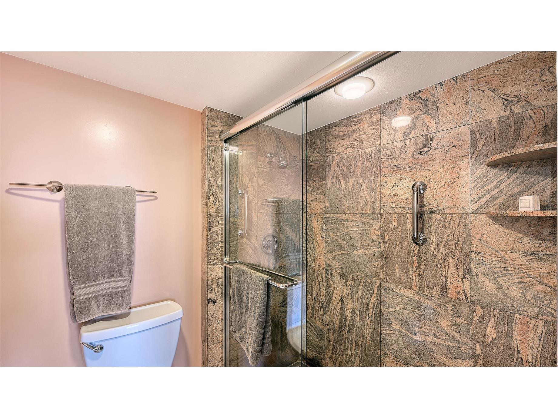 1085 Gulf Of Mexico Drive #404 Longboat Key FL 34228 A4686960 image17
