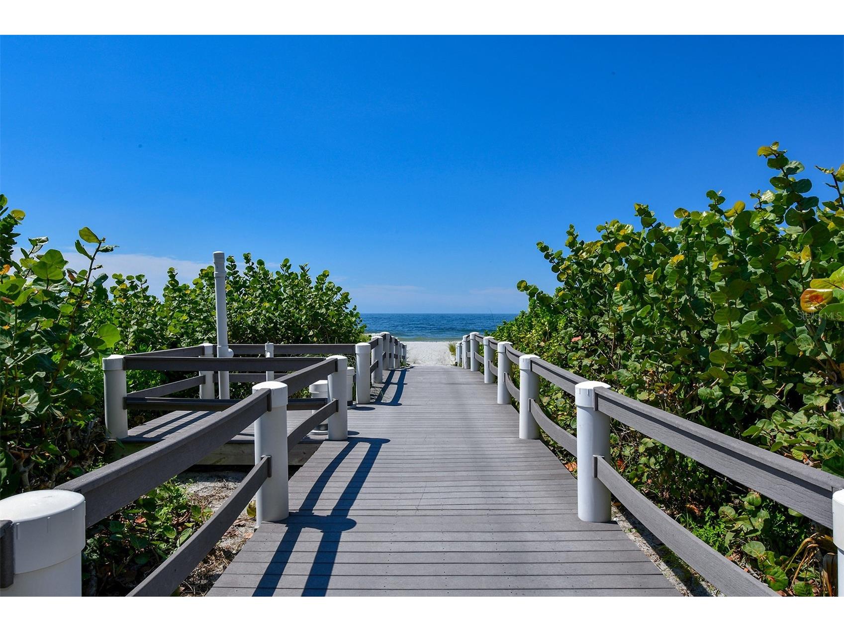 1085 Gulf Of Mexico Drive #404 Longboat Key FL 34228 A4686960 image39