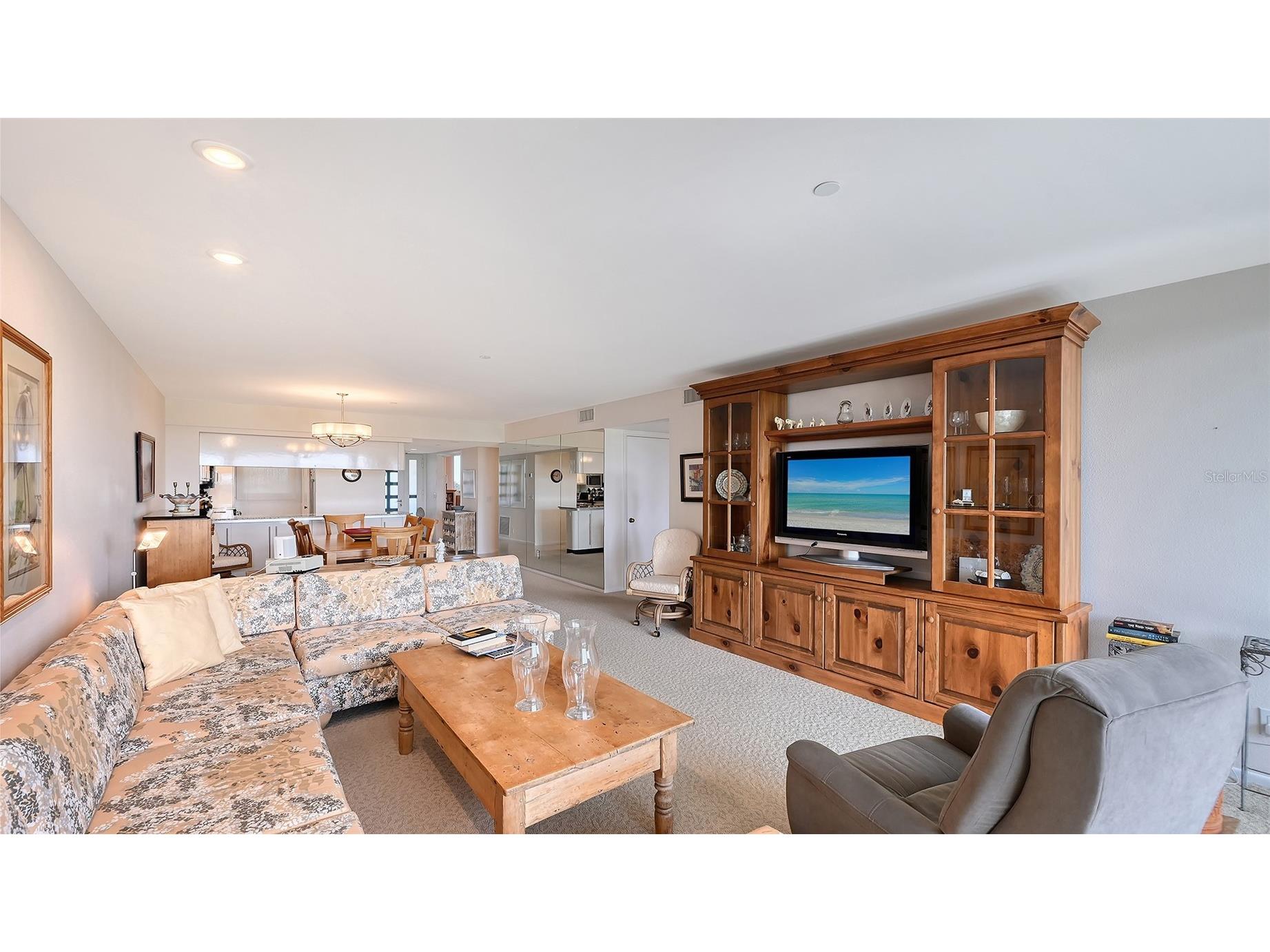 1085 Gulf Of Mexico Drive #404 Longboat Key FL 34228 A4686960 image6