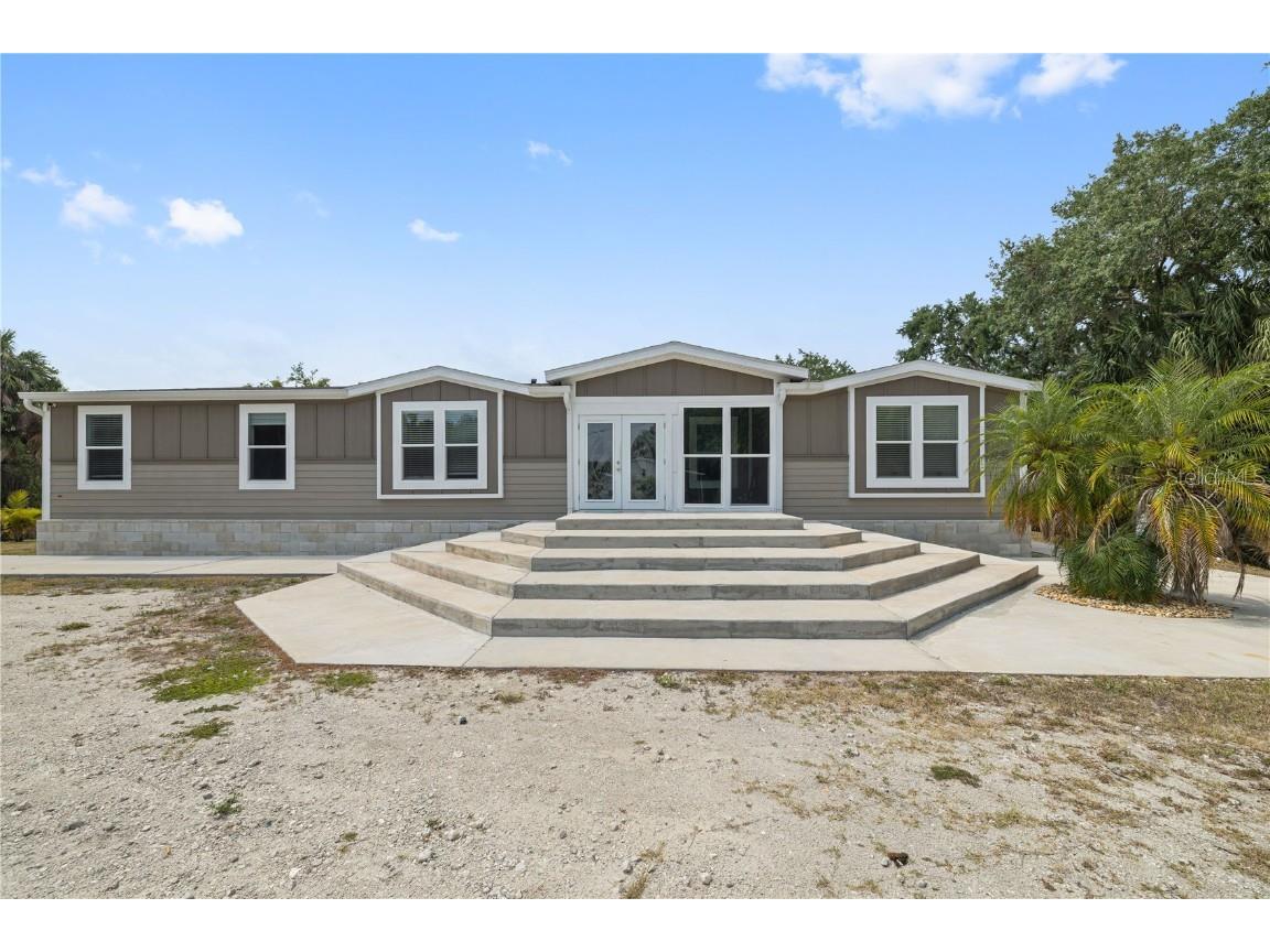 10850 Cozarts Chalet Drive Gibsonton FL 33534 - BULLFROG CREEK T3517760 image1