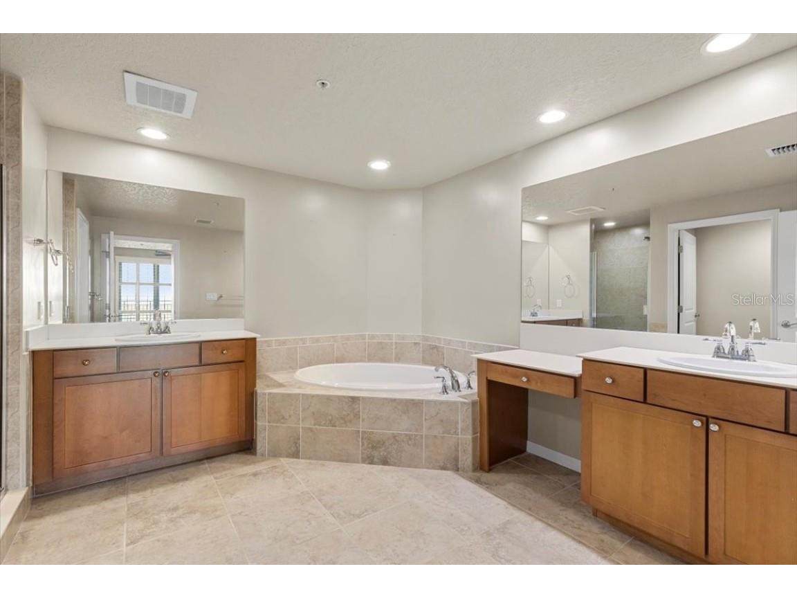 10851 Mangrove Cay Lane NE #1112 Saint Petersburg FL 33716 TB8405325 image24