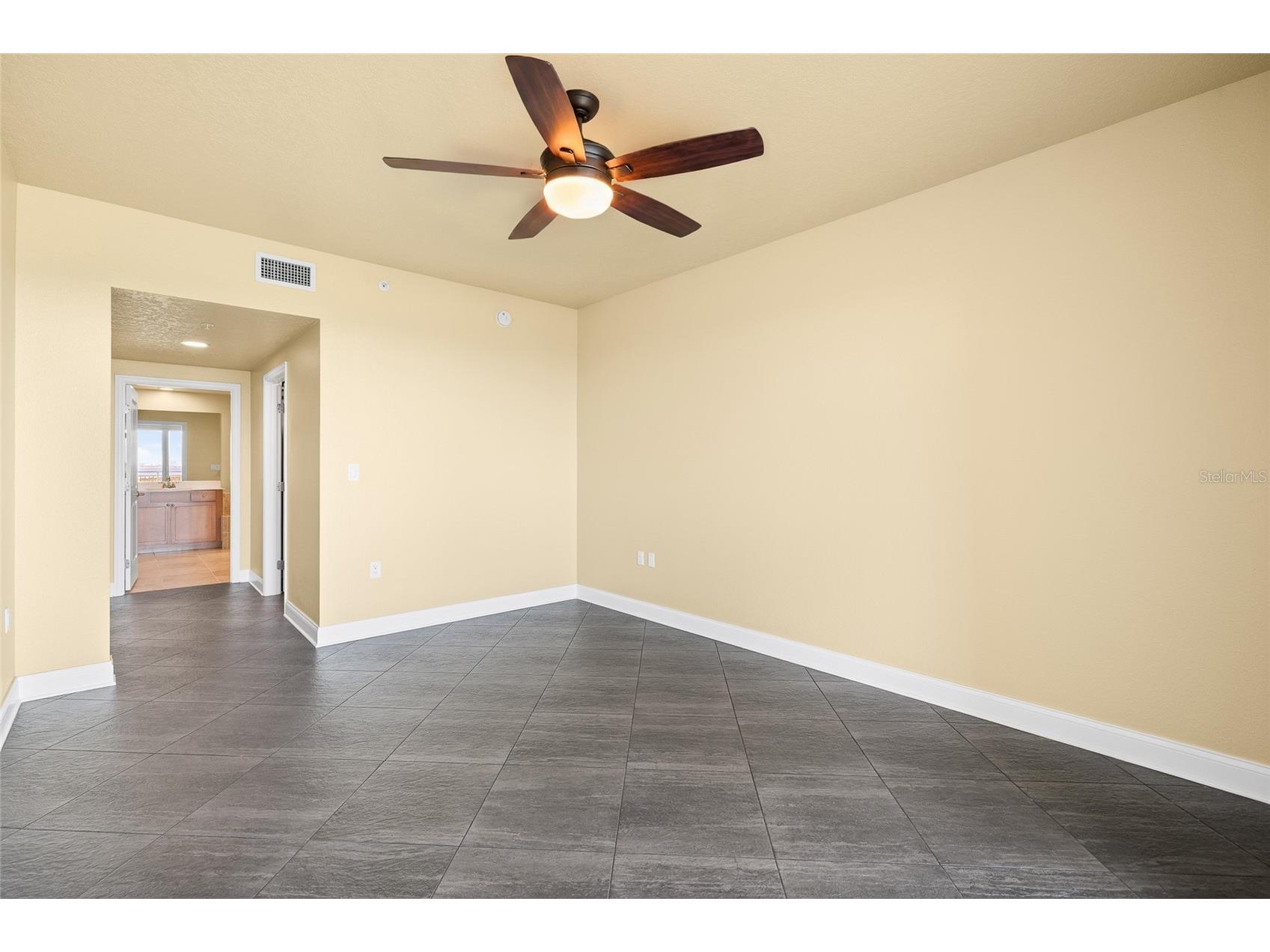 10851 Mangrove Cay Lane NE #1112 Saint Petersburg FL 33716 TB8482796 image18