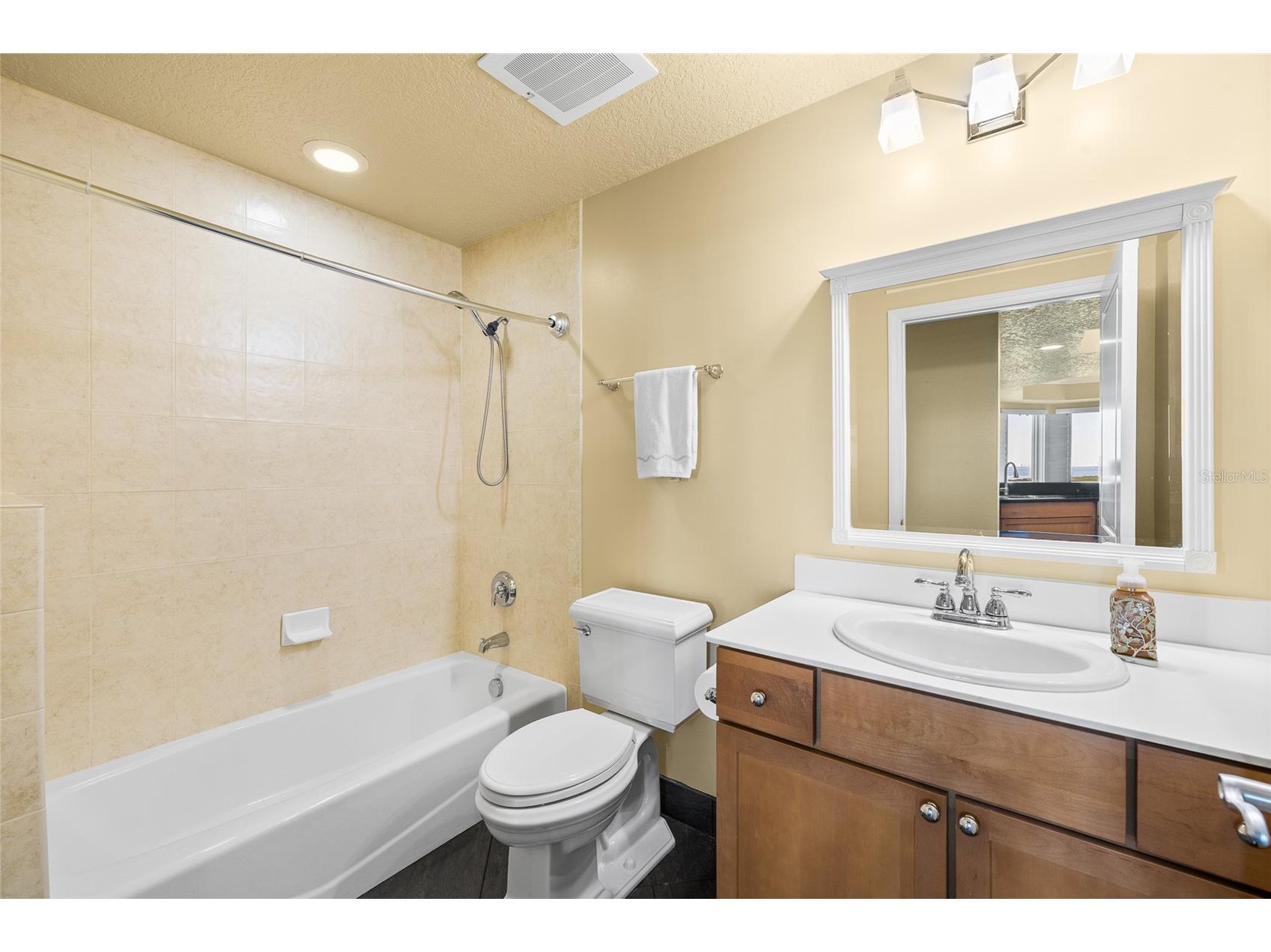 10851 Mangrove Cay Lane NE #1112 Saint Petersburg FL 33716 TB8482796 image28