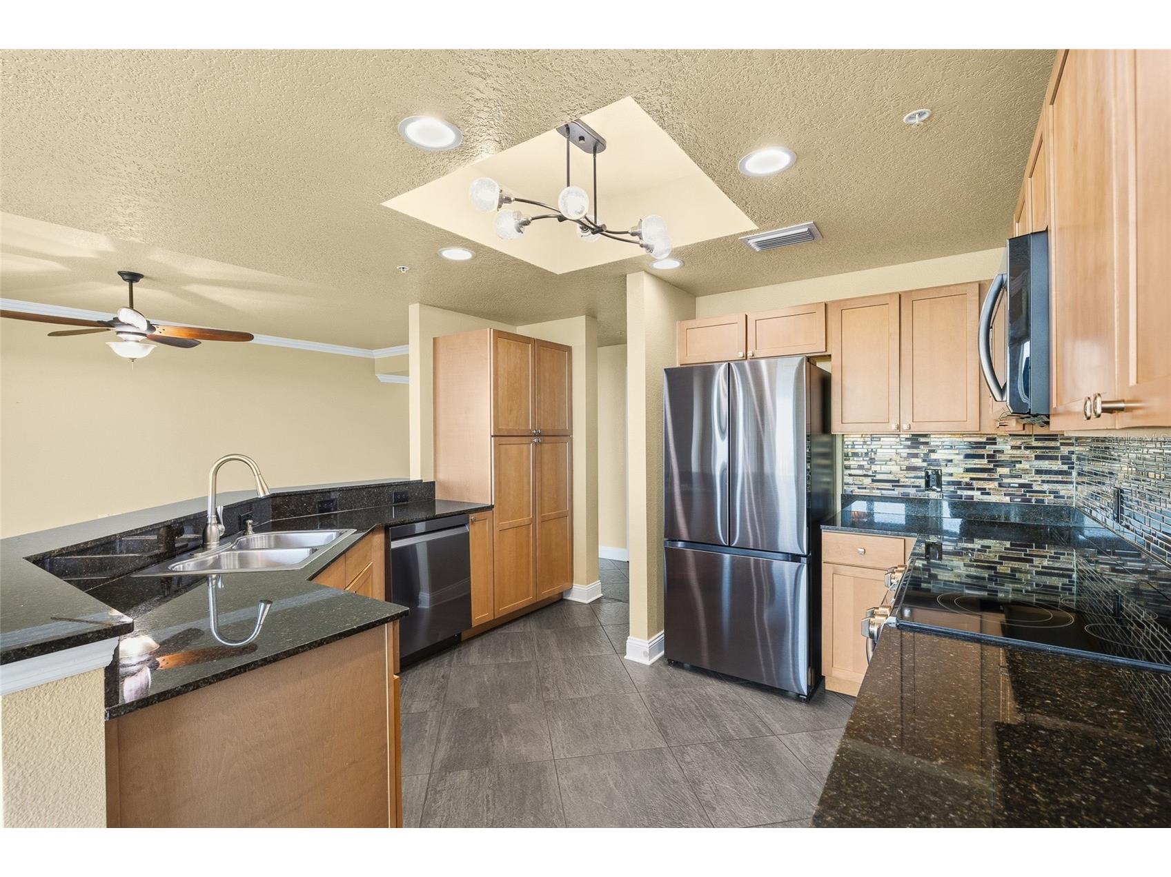 10851 Mangrove Cay Lane NE #1112 Saint Petersburg FL 33716 TB8482796 image60