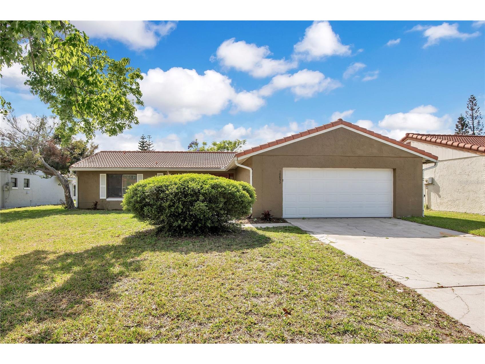 10853 William And Mary Court Orlando FL 32821 O6402054 image1