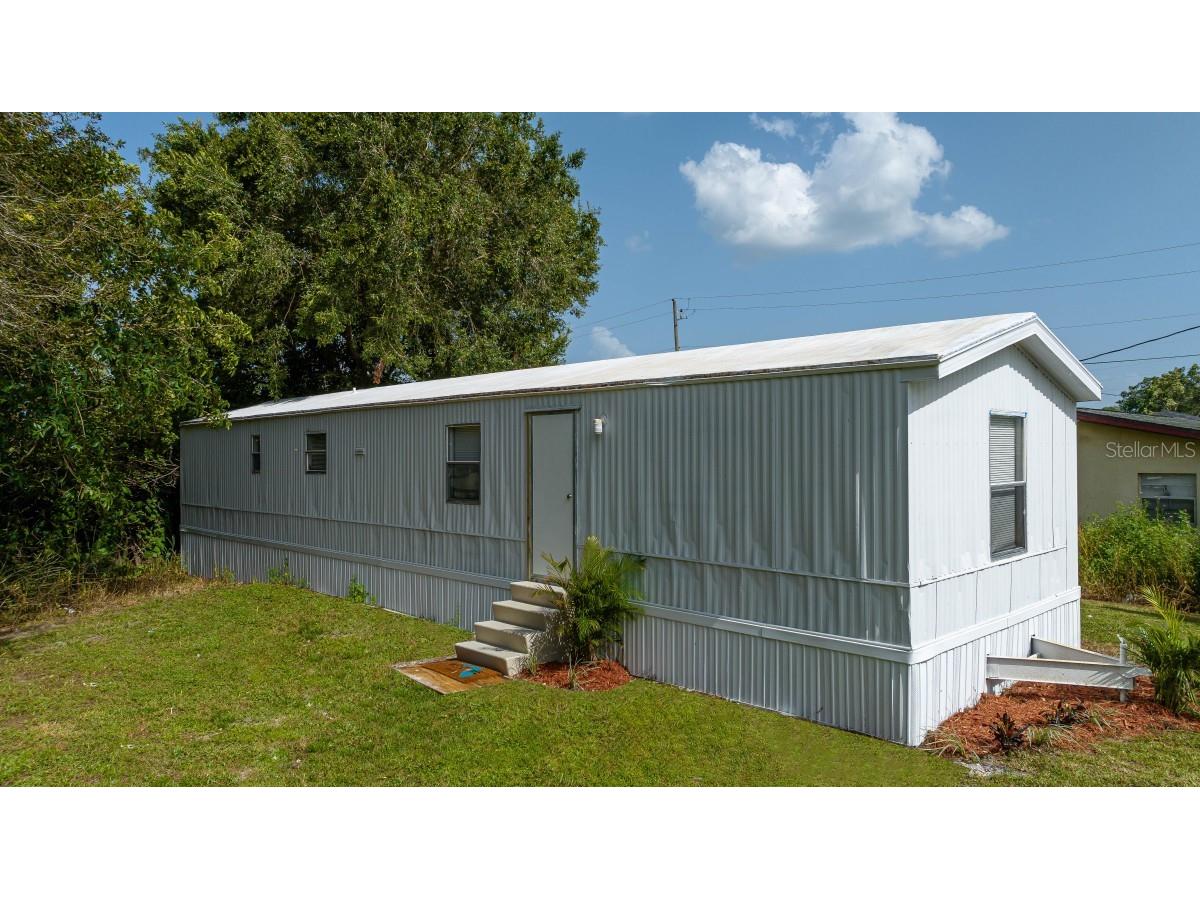 1086 Pierce Street Moore Haven FL 33471 A4603669 image1