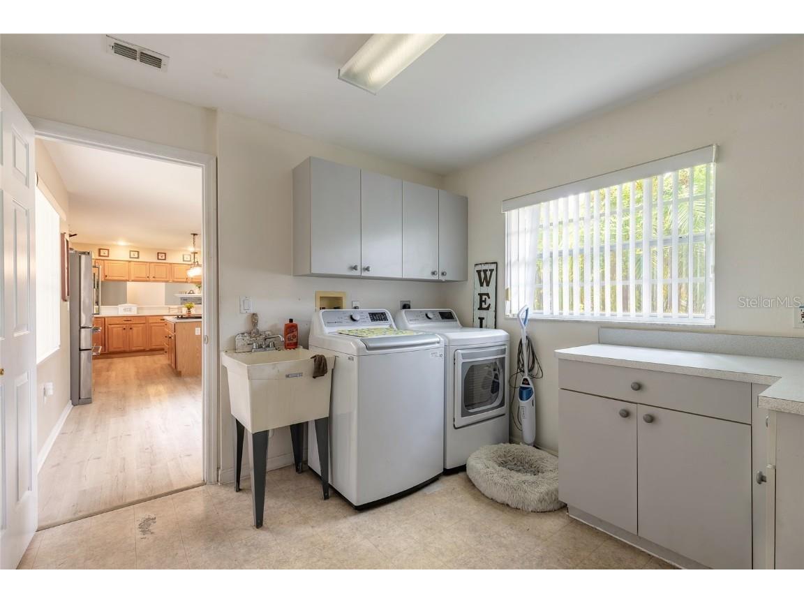 1086 Platinum Court Deltona FL 32725 V4944914 image32