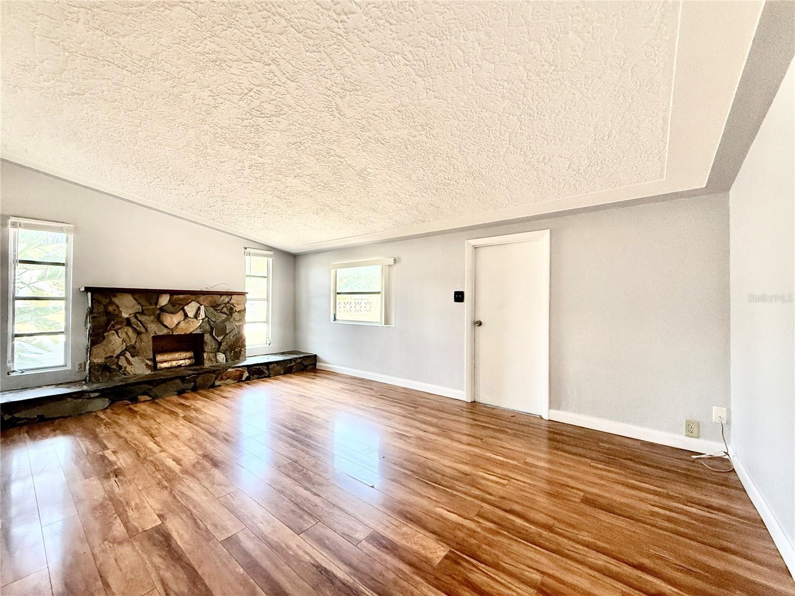 10862 Village Green Avenue Seminole FL 33772 TB8504772 image12